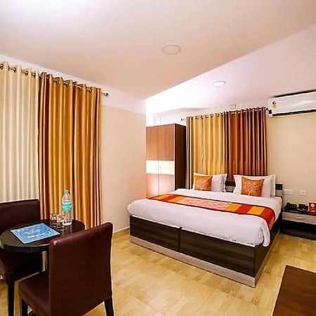 Hotel Tayas Trippapur Exteriér fotografie